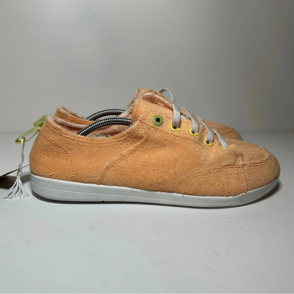Vionic Womens Pismo Orange Fashion Sneaker Size 9.5 Wide - Picture 1 of 9